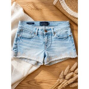 Lucky Brand Women's Blue Embroidered Malibu Jean Shorts EUC